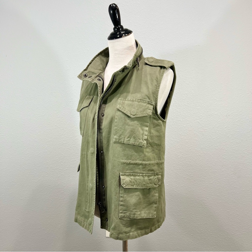 En‎ Crème Military Green Thick Cargo Vest